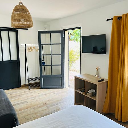 Le Cabanon Hotel โกลโลบรีแยส์ ภายนอก รูปภาพ